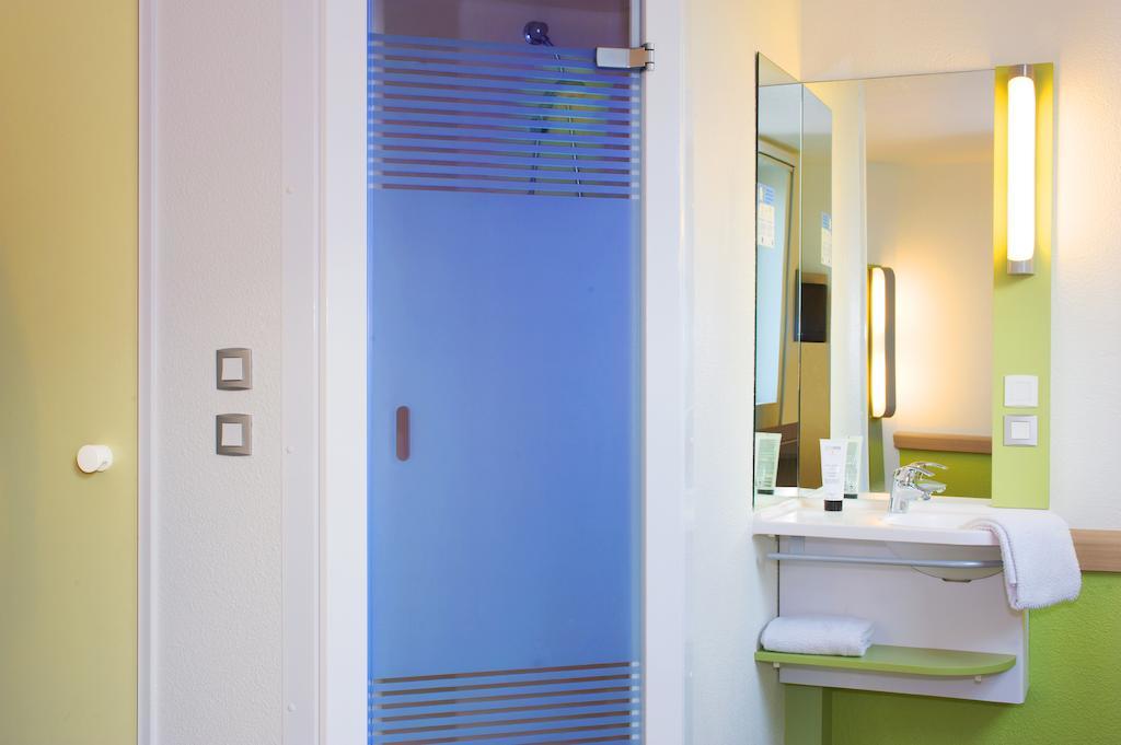 Ibis Budget Givet Camera foto