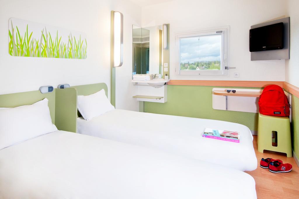 Ibis Budget Givet Camera foto