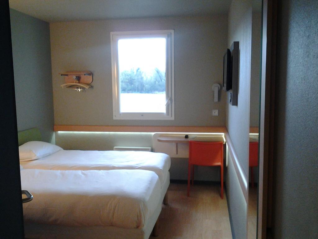 Ibis Budget Givet Camera foto