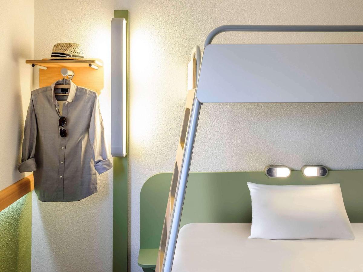 Ibis Budget Givet Esterno foto